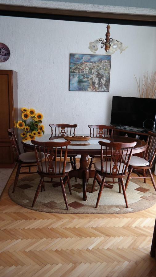 Apartman Ana 노비비노돌스키 외부 사진